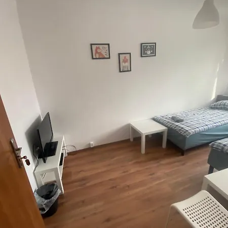 Bora-komorowskiego Hostel