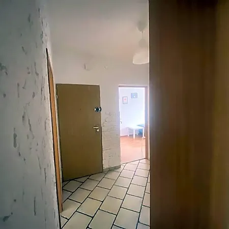 Bora-komorowskiego Hostel *