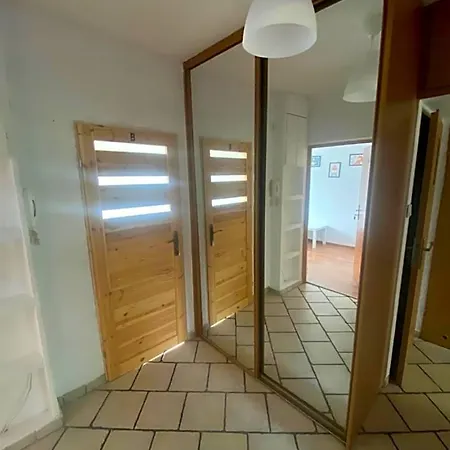 Bora-komorowskiego Hostel