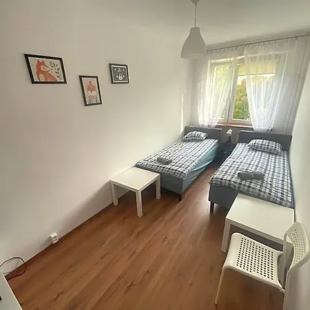 Bora-komorowskiego Hostel
