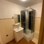 Bora-komorowskiego Hostel